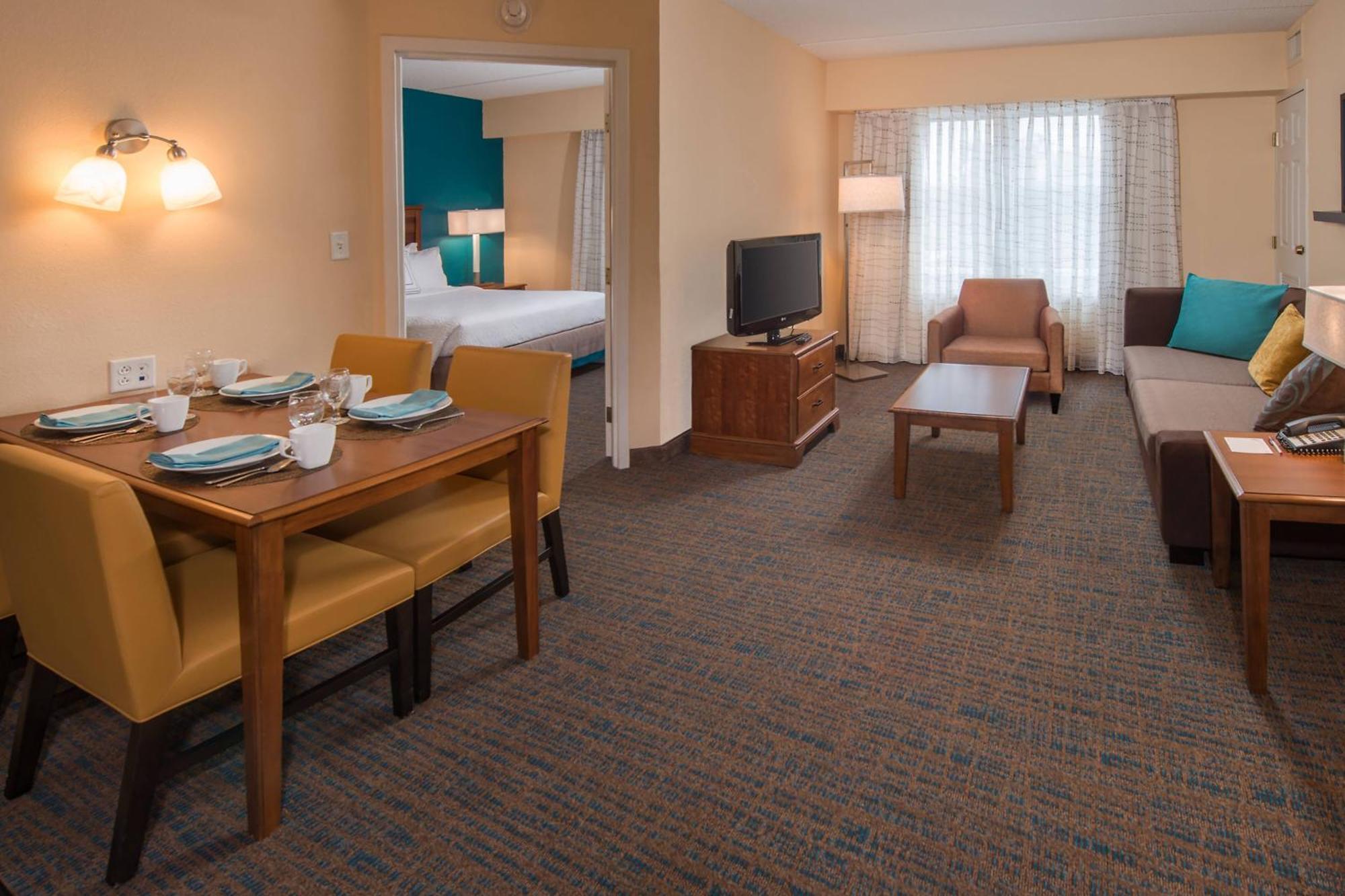 Residence Inn By Marriott Chesapeake Greenbrier Exterior photo